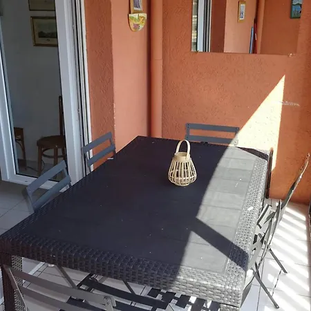 Apartment Spacieux T3 Traversant Au Port A - Fr-1-833-32 *